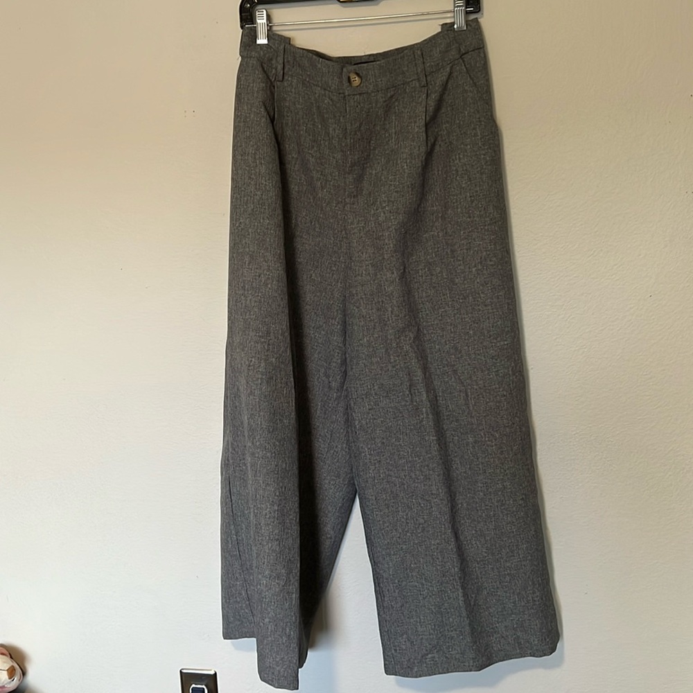 Cropped wide leg trousers from BloomChic  size 14-16.